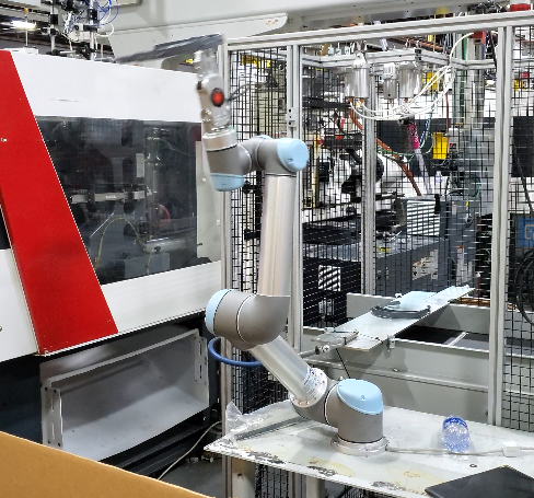 Polyflex_face_sheild_collaborative_robot_cobot_universal_robot_UR5_manufacturing