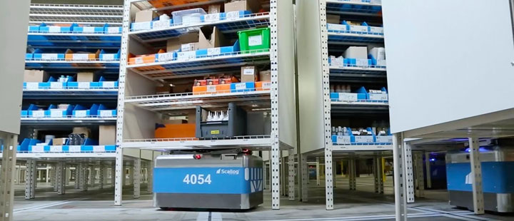 Scallog-system-boby-robot-mobile-shelving-goods-to-person-order-fulfillment