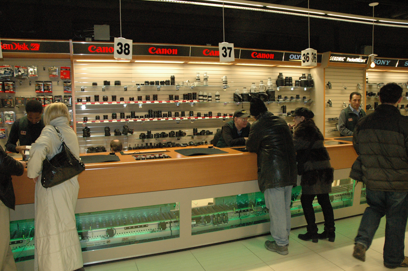 B&H Photo Case Study | E-Fulfillment, Retail, Apparel | Bastian Solutions