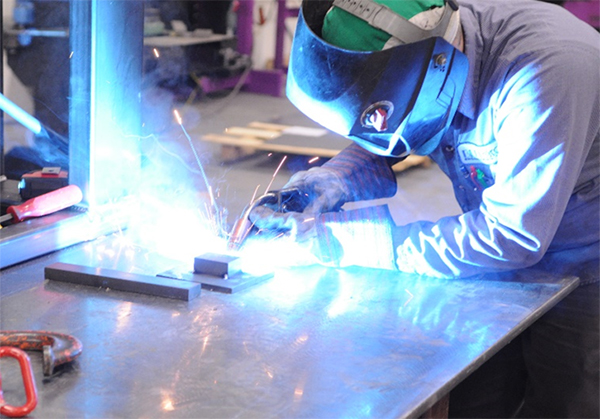 custom-material-handling-manufacturing-automation-welding